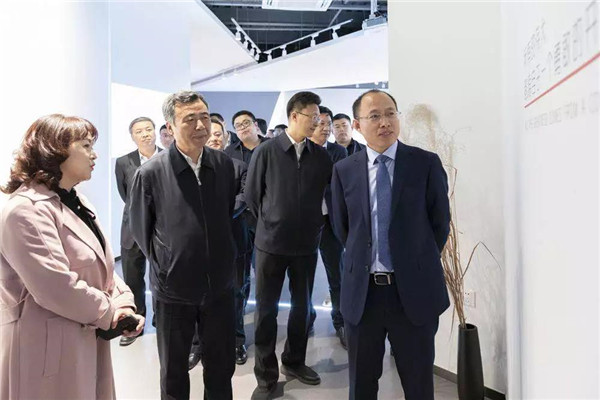 邱華偉一行參觀雄安工業(yè)設計研究院設計體驗館